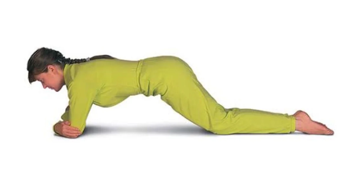 पश्चिमोत्तानासन करने का सही तरीका और फायदे - Paschimottanasana In Hindi.1